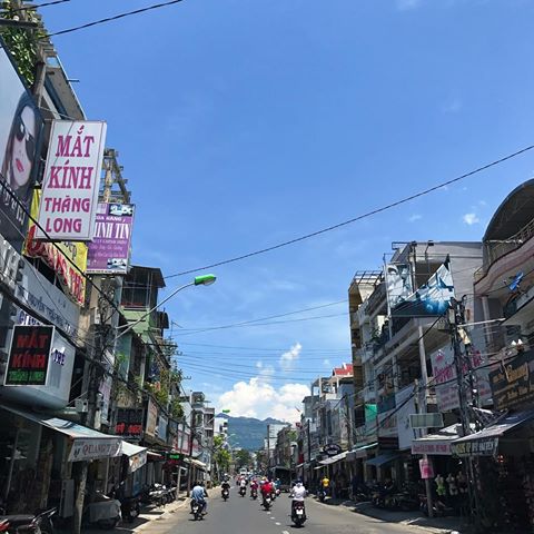 Cho thuê nhà 4 tầng nguyên căn Trung tâm nha Trang 0987979636