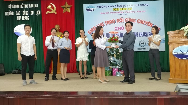 Giao lưu với các chuyên gia về chủ đề Quản trị nguồn nhân lực trong Khách sạn 2020